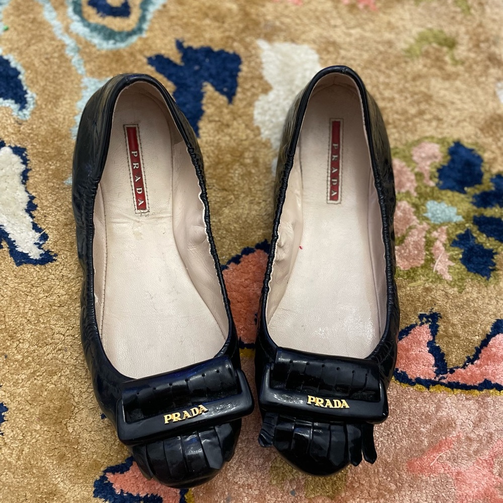Woman’s Prada flats